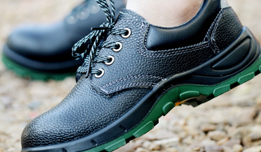 How Safety Shoes Protect Your Feet from All Hazards?