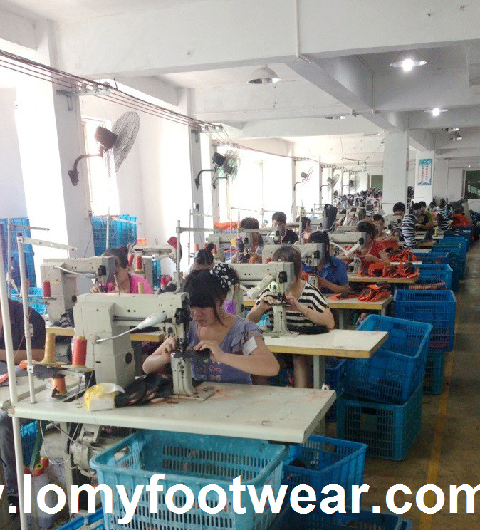 Safety shoes Stitching line