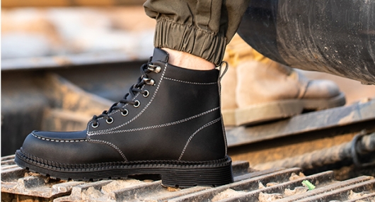 The advantages and disadvantages of the rubber sole of labor insurance shoes